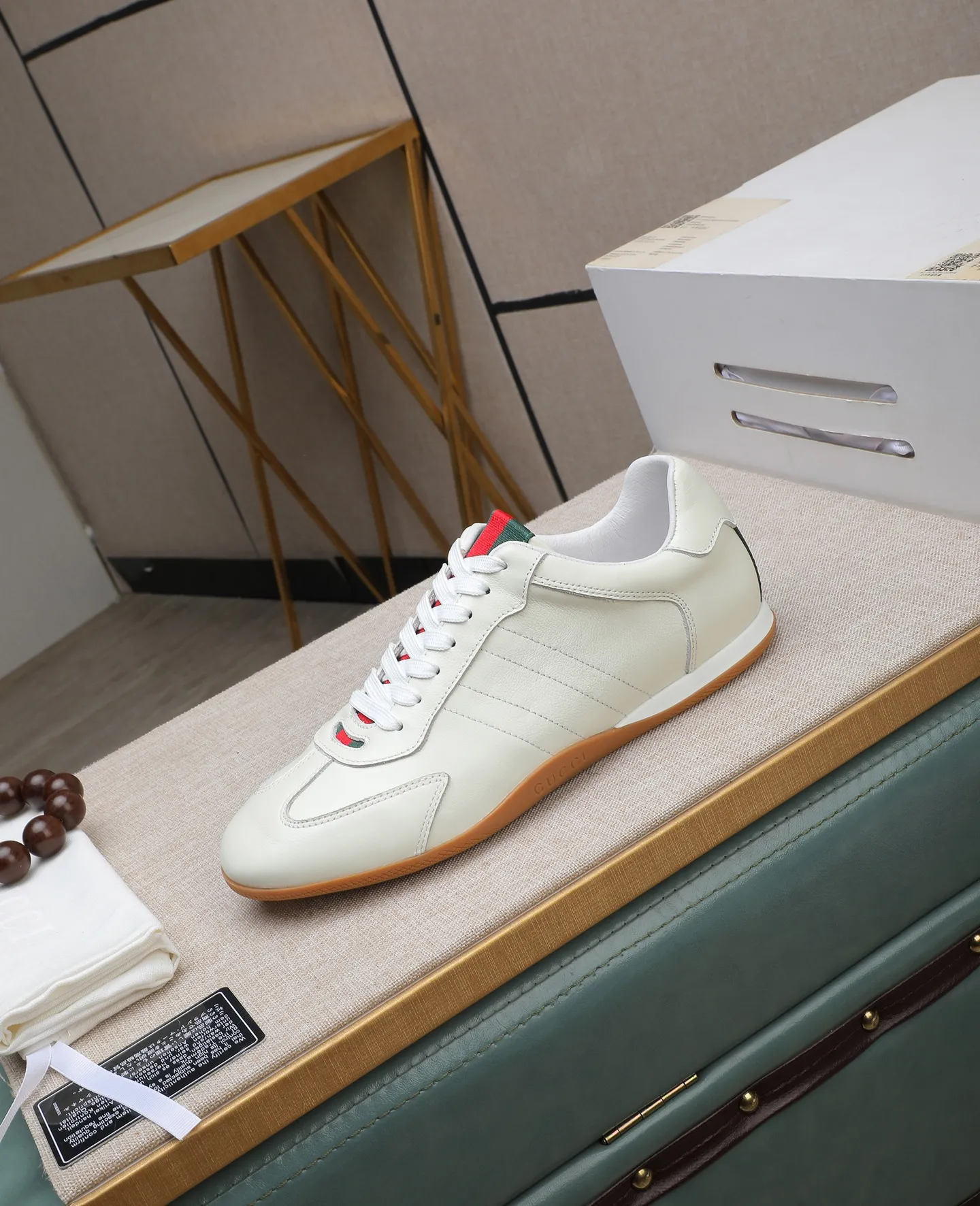 Men's shoes 💰460 GUCCI🔍🔍The latest models are on sale at the same time at the counter. Original calfskin imported from Italy, genuine leather lining, (high-end, extravagant, and classy) with exquisite workmanship. Soles: Original soles specially provided by the original factory. ⚠Exclusive double-layer movable molded soles are super comfortable⚠. Photos of the real thing🎬The real thing is even better🔍🔍"High quality·Follow the order" Code number 38-44